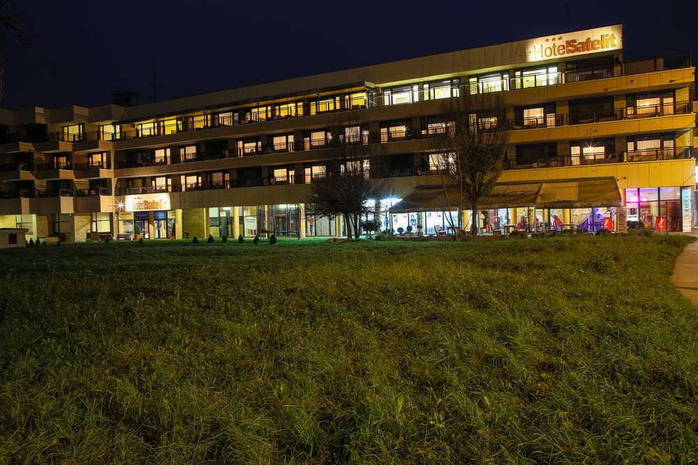 Hotel Satelit Piest'any Exterior photo
